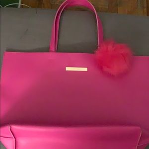 Vince Camuto beautiful Bag!! Color is beautiful❣️